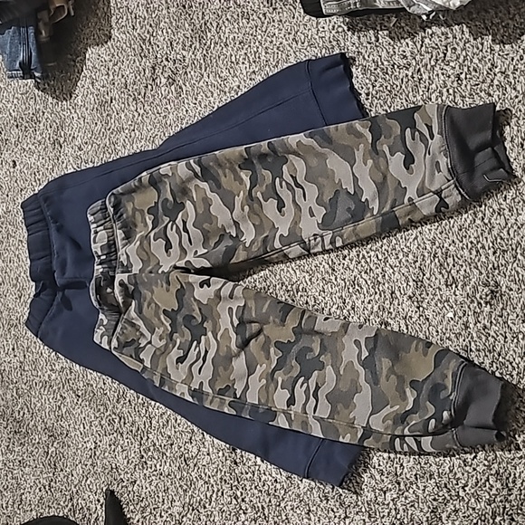 Jumping Beans Boys joggers size 6 two pair - Picture 1 of 2